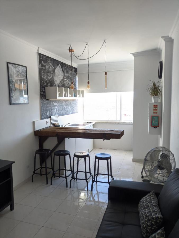 Ferienwohnung In Bed With Lisbon 11K Amadora Exterior foto