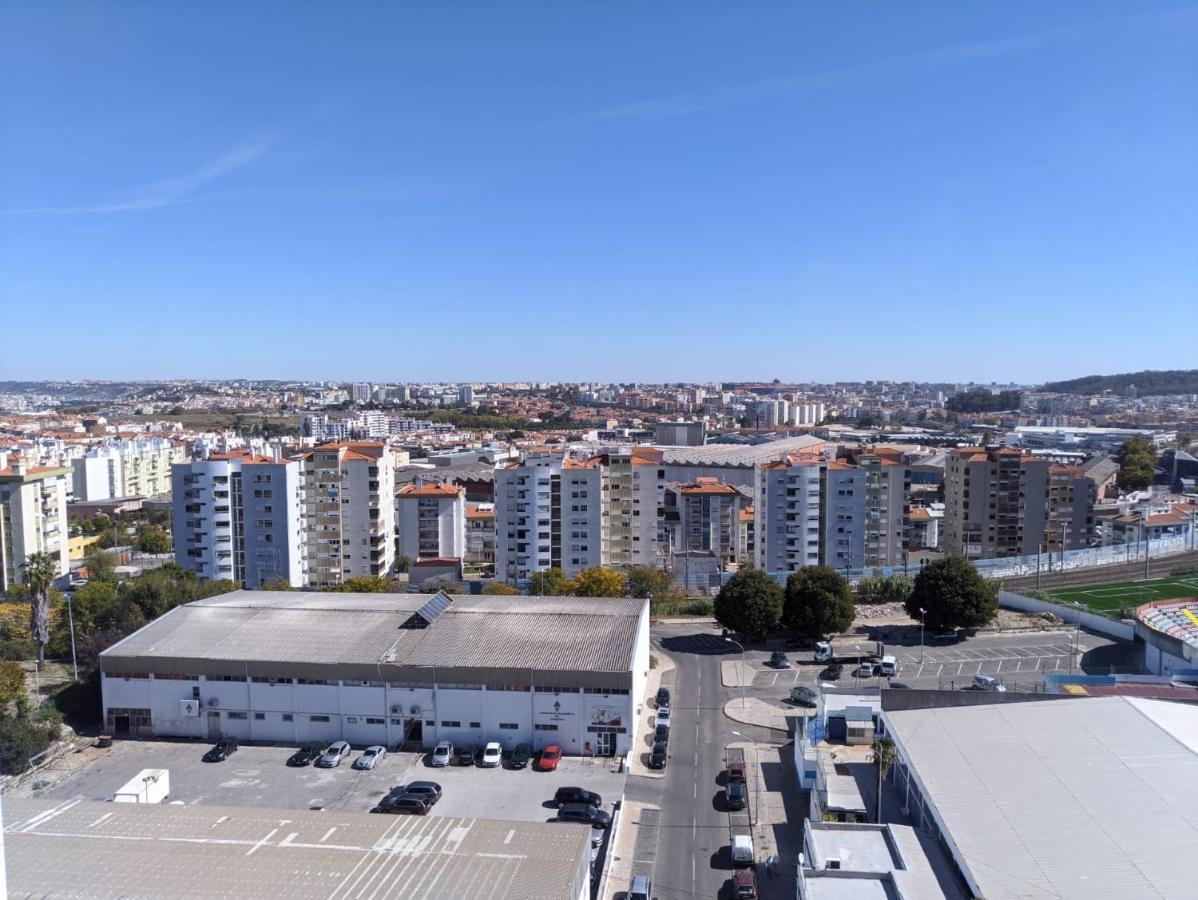 Ferienwohnung In Bed With Lisbon 11K Amadora Exterior foto