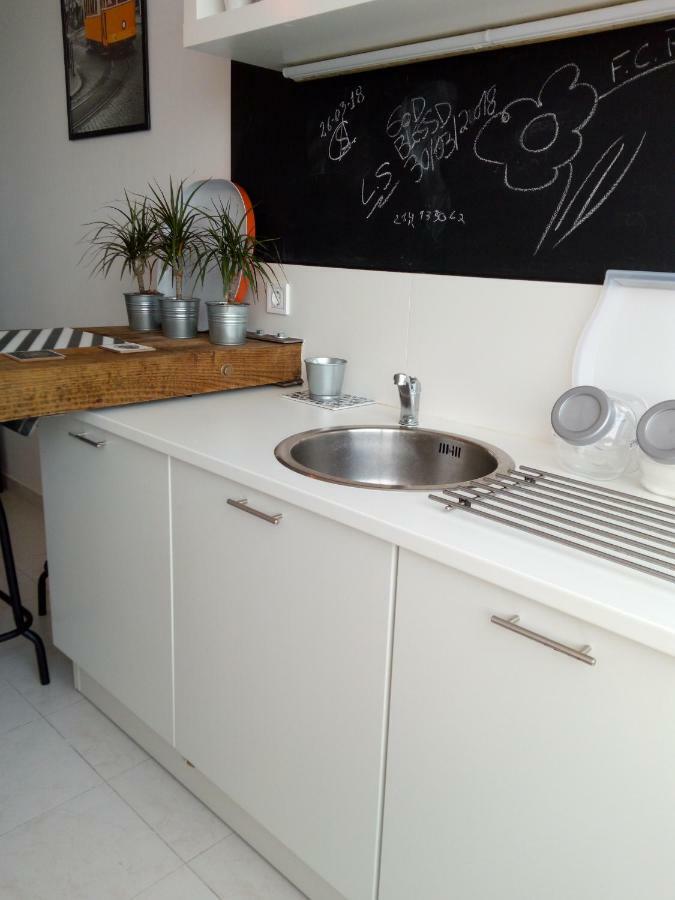 Ferienwohnung In Bed With Lisbon 11K Amadora Exterior foto